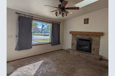 607 Hunters Point Road, Neenah, WI 54956 - Photo 8