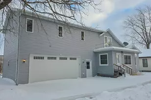 124 S Custer St, Brillion, WI 54110 - Photo 40