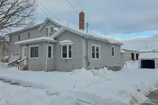 124 S Custer St, Brillion, WI 54110 - Photo 28