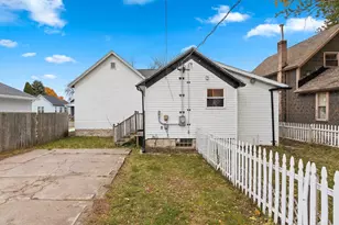 1011 Blaine St, Marinette, WI 54143 - Photo 26