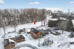 6764 Lee Harbor Ln, Oshkosh, WI 54902 - Photo 6