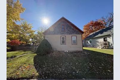 521 Clinton Street, Green Bay, WI 54303 - Photo 2