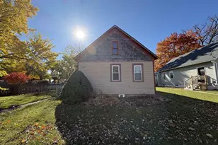 521 Clinton St, Green Bay, WI 54303 - Photo 2