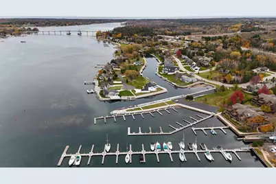 624 E Circle Ridge Place, Sturgeon Bay, WI 54235 - Photo 46