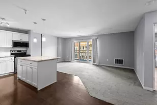 118 S Washington Street, Green Bay, WI 54301 - Photo 2