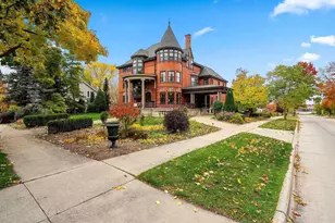 902 S Madison St, Green Bay, WI 54301 - Photo 2