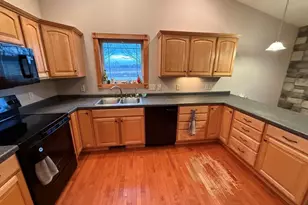 E8835 Huntley Rd, New London, WI 54961 - Photo 2