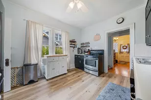 1235 Walnut St, Oshkosh, WI 54901 - Photo 2