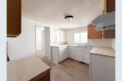 313 E Center Street, Shawano, WI 54166 - Photo 12