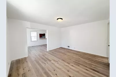 313 E Center Street, Shawano, WI 54166 - Photo 2