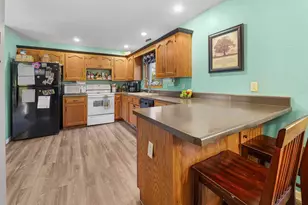 2102 Mary Ave, New Holstein, WI 53061 - Photo 4