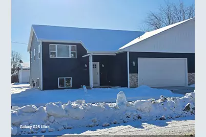 980 Byrd Avenue, Neenah, WI 54956 - Photo 1