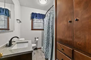 304 E 17th St, Kaukauna, WI 54130 - Photo 12