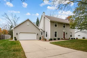 2768 Independence Dr, Green Bay, WI 54304 - Photo 2