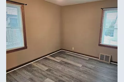 743 Madison Street, Neenah, WI 54956 - Photo 16