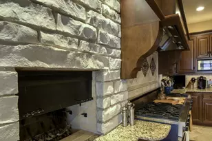 5696 School Dr, Green Bay, WI 54313 - Photo 18