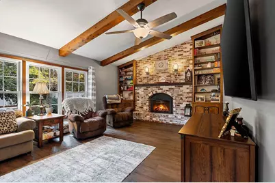 404 Stonehedge Road, Green Bay, WI 54302 - Photo 4