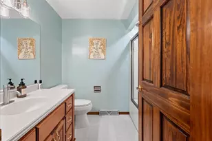 404 Stonehedge Rd, Green Bay, WI 54302 - Photo 36