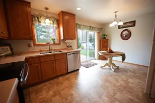 203 Bitters Ave, Oconto, WI 54153 - Photo 8