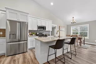 1621 Founders St, Neenah, WI 54956 - Photo 8