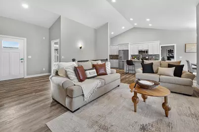 1621 Founders Street, Neenah, WI 54956 - Photo 6