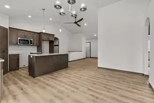 N9254 Homestead Ln, Appleton, WI 54915 - Photo 10