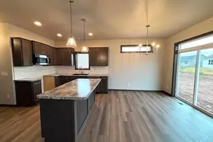 2070 Bear Paw Trail, Kaukauna, WI 54130 - Photo 4