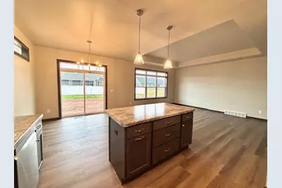 2070 Bear Paw Trail, Kaukauna, WI 54130 - Photo 8