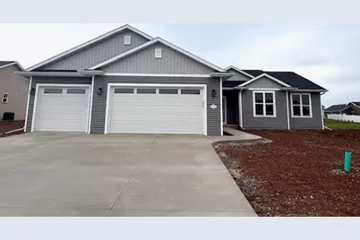 2070 Bear Paw Trail, Kaukauna, WI 54130 - Photo 1