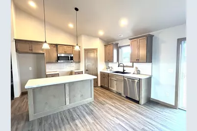 2060 Bear Paw Trail, Kaukauna, WI 54130 - Photo 4