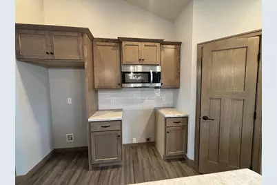 2060 Bear Paw Trail, Kaukauna, WI 54130 - Photo 2