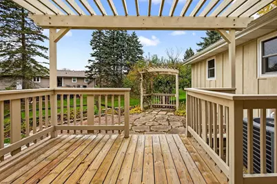 1332 Liberty Court, Neenah, WI 54956 - Photo 38