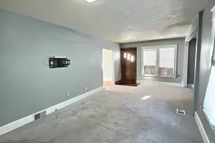 422 E 2nd St, Kimberly, WI 54136 - Photo 4