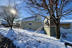 422 E 2nd St, Kimberly, WI 54136 - Photo 2