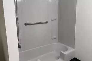 17 W Linwood Ave, Oshkosh, WI 54901 - Photo 20