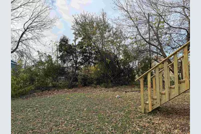 17 W Linwood Avenue, Oshkosh, WI 54901 - Photo 2