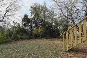 17 W Linwood Ave, Oshkosh, WI 54901 - Photo 2