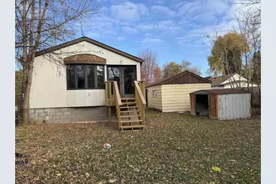 17 W Linwood Avenue, Oshkosh, WI 54901 - Photo 4