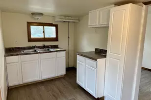 17 W Linwood Ave, Oshkosh, WI 54901 - Photo 8