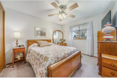 925 Pleasantview Avenue, Little Chute, WI 54140 - Photo 18