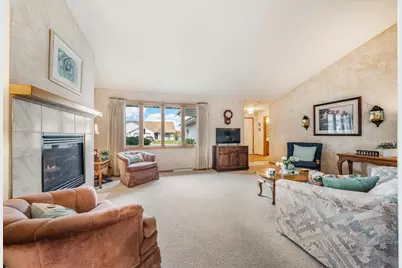 925 Pleasantview Avenue, Little Chute, WI 54140 - Photo 8