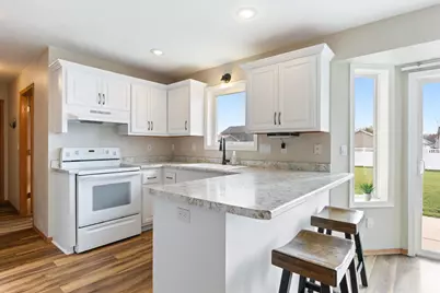 W5445 Colin Street, Appleton, WI 54915 - Photo 8