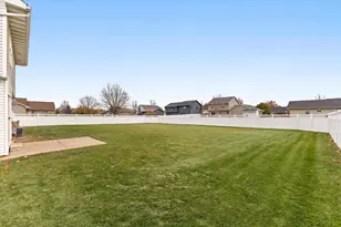 W5445 Colin St, Appleton, WI 54915 - Photo 24