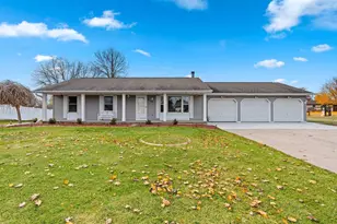 2174 Nellie Ln, Green Bay, WI 54311 - Photo 2