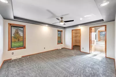 479 Earnhardt Court, Green Bay, WI 54311 - Photo 12