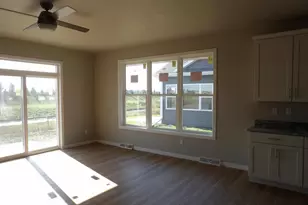 2505 Tipperary Trl, De Pere, WI 54115 - Photo 8