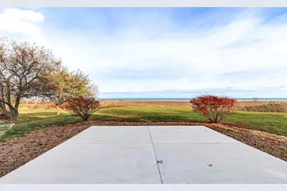 17707 Lakeshore Road, Two Rivers, WI 54241 - Photo 22