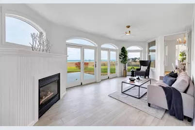 17707 Lakeshore Road, Two Rivers, WI 54241 - Photo 6