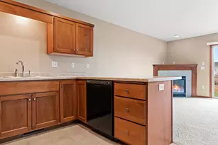 2171 Trailside Ln, De Pere, WI 54115 - Photo 14