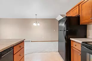 2171 Trailside Ln, De Pere, WI 54115 - Photo 12